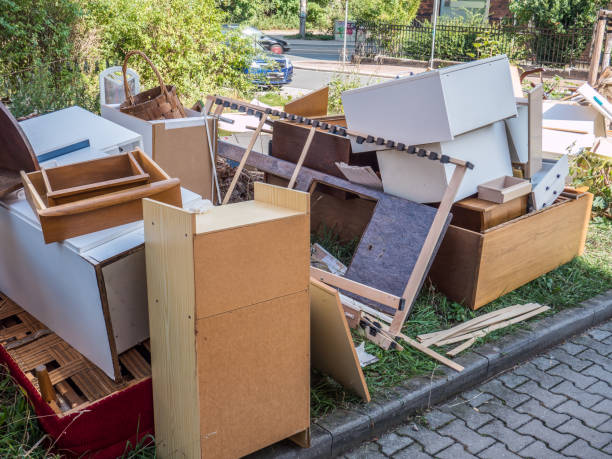 Best Yard Cleanup Services  in Peachtree City, GA